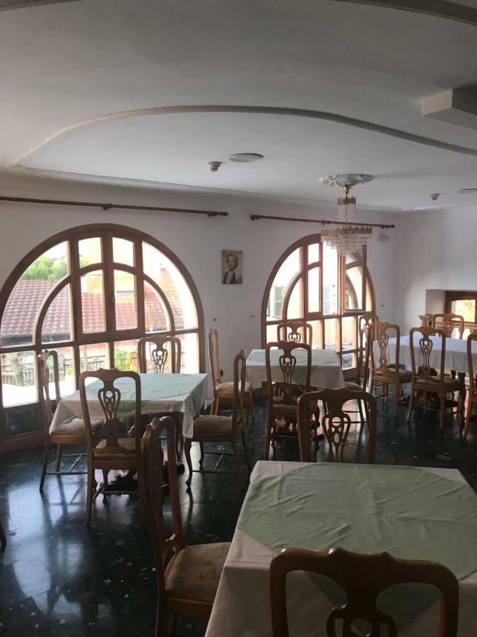 Hostal Ansonea Bera  外观 照片
